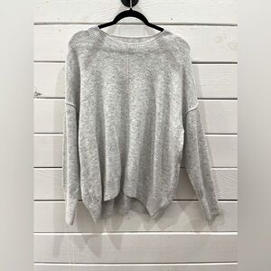Women’s sweater size L